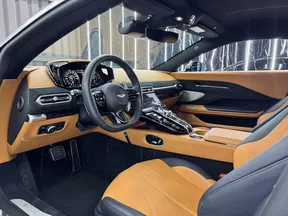 Aston Martin Vantage 2025