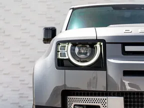 Land Rover Defender 110 2024